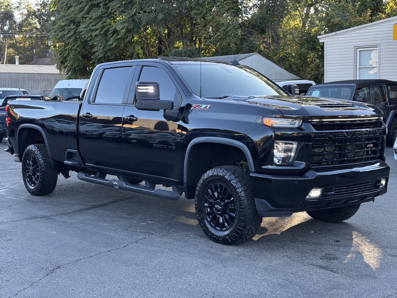 Used 2022 Chevrolet Silverado 2500 LTZ w/ LTZ Plus Package AWD/4WD image 2