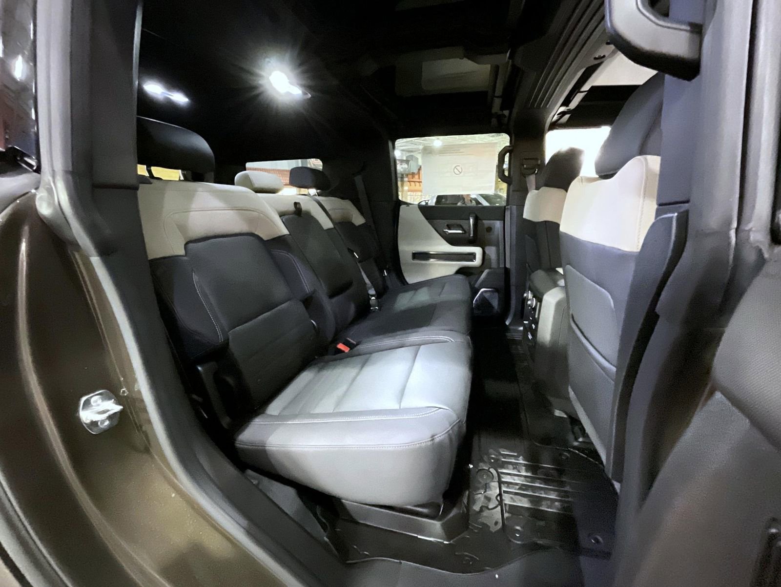 New 2026 GMC Hummer EV SUV image 18