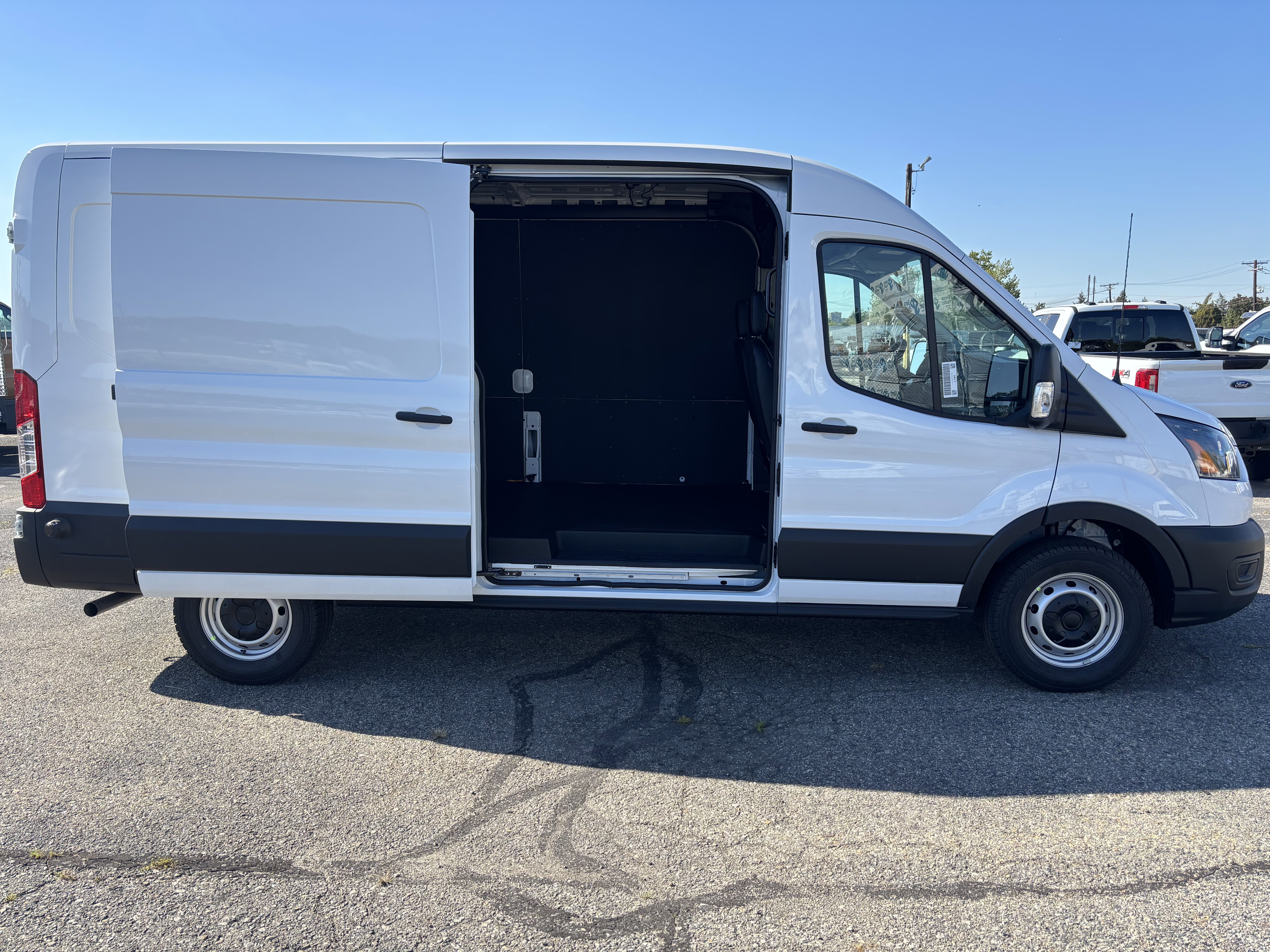 New 2025 Ford Transit 250 148 Medium Roof image 5