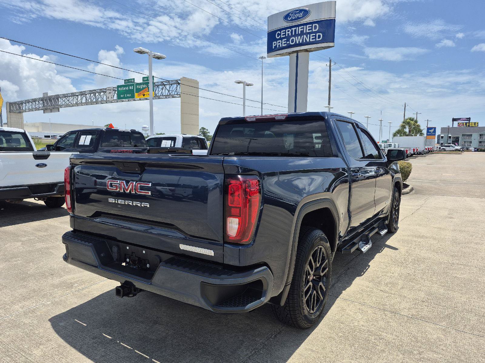 Used 2020 GMC Sierra 1500 Elevation w/ Elevation Value Package RWD image 10