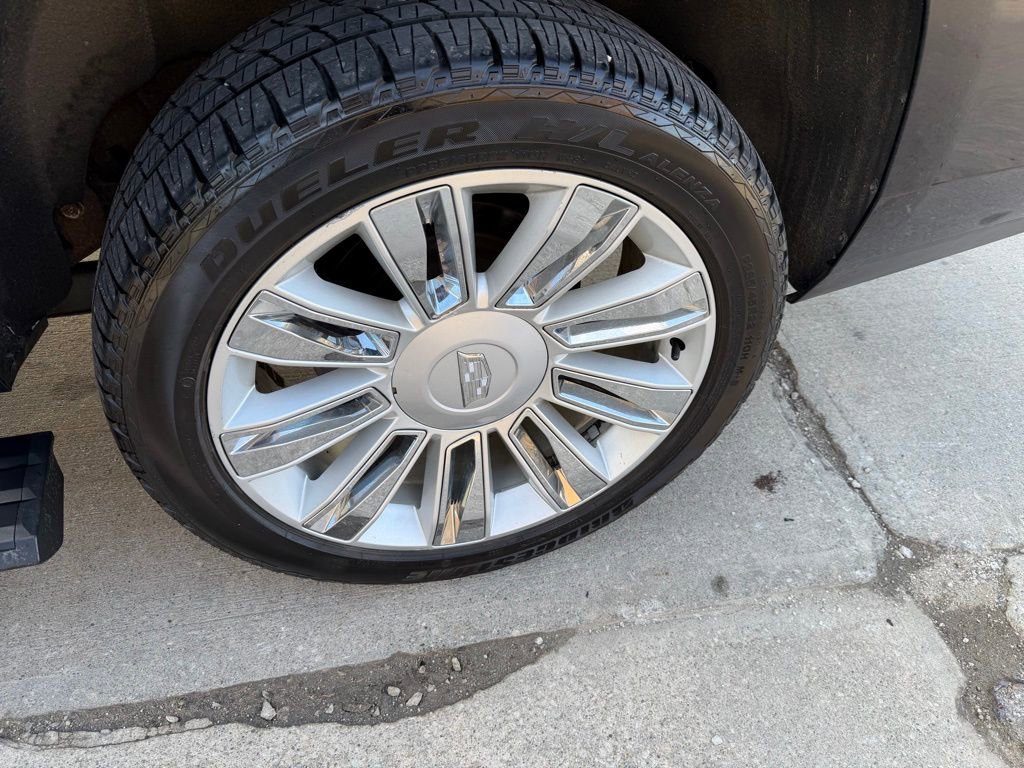 Used 2016 Cadillac Escalade ESV Platinum image 42