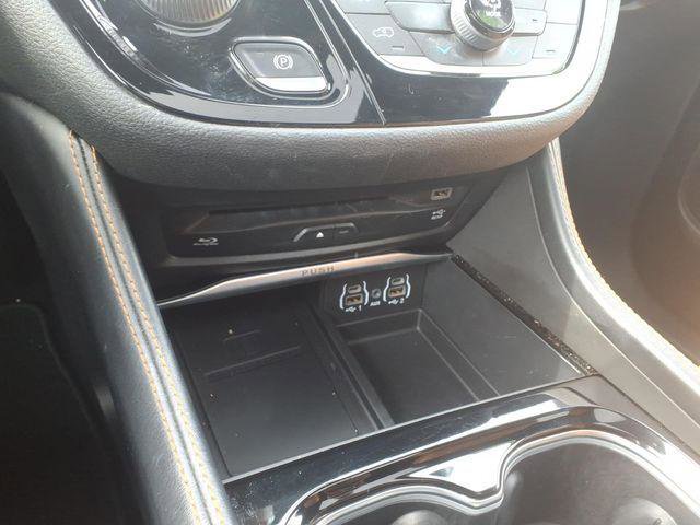 Certified 2021 Chrysler Pacifica Pinnacle AWD/4WD image 19