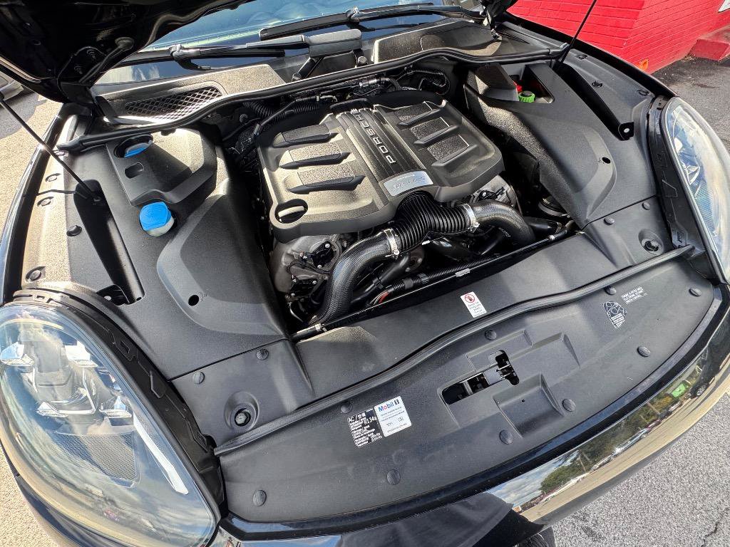 Used 2016 Porsche Cayenne S AWD/4WD image 35