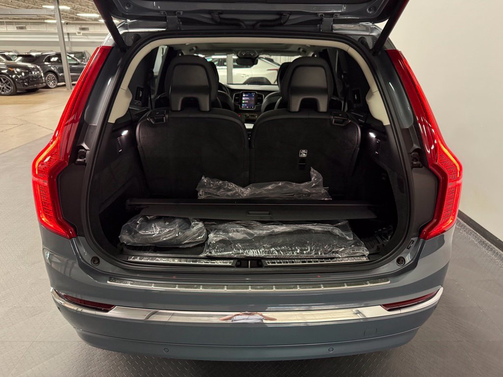 Used 2023 Volvo XC90 T8 Plus w/ Protection Package Premier AWD/4WD image 16