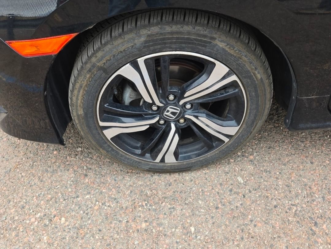 Used 2016 Honda Civic Touring image 15