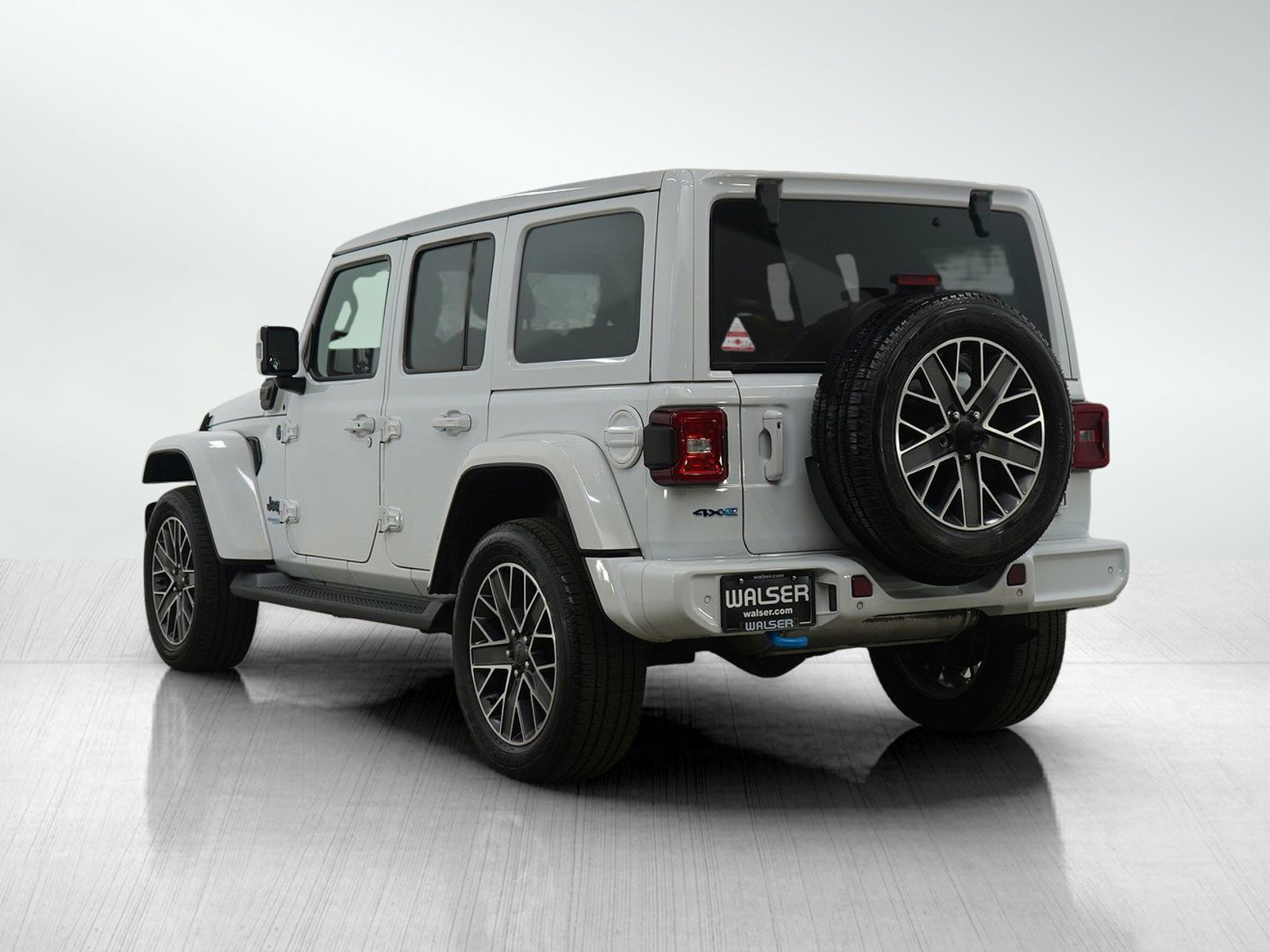 Used 2022 Jeep Wrangler Unlimited Sahara image 3