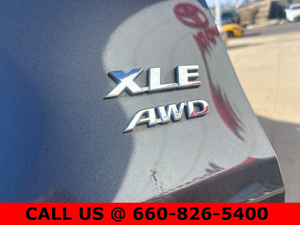Used 2025 Toyota RAV4 XLE image 11