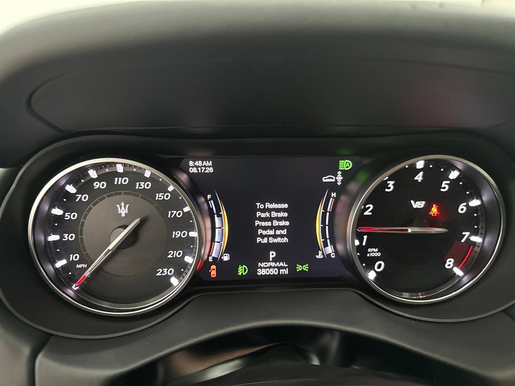 Used 2022 Maserati Levante Trofeo AWD/4WD image 15