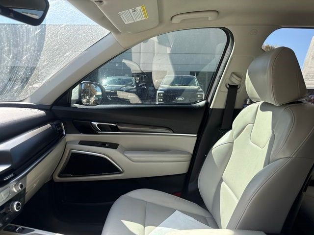 Used 2025 Kia Telluride S AWD/4WD image 15