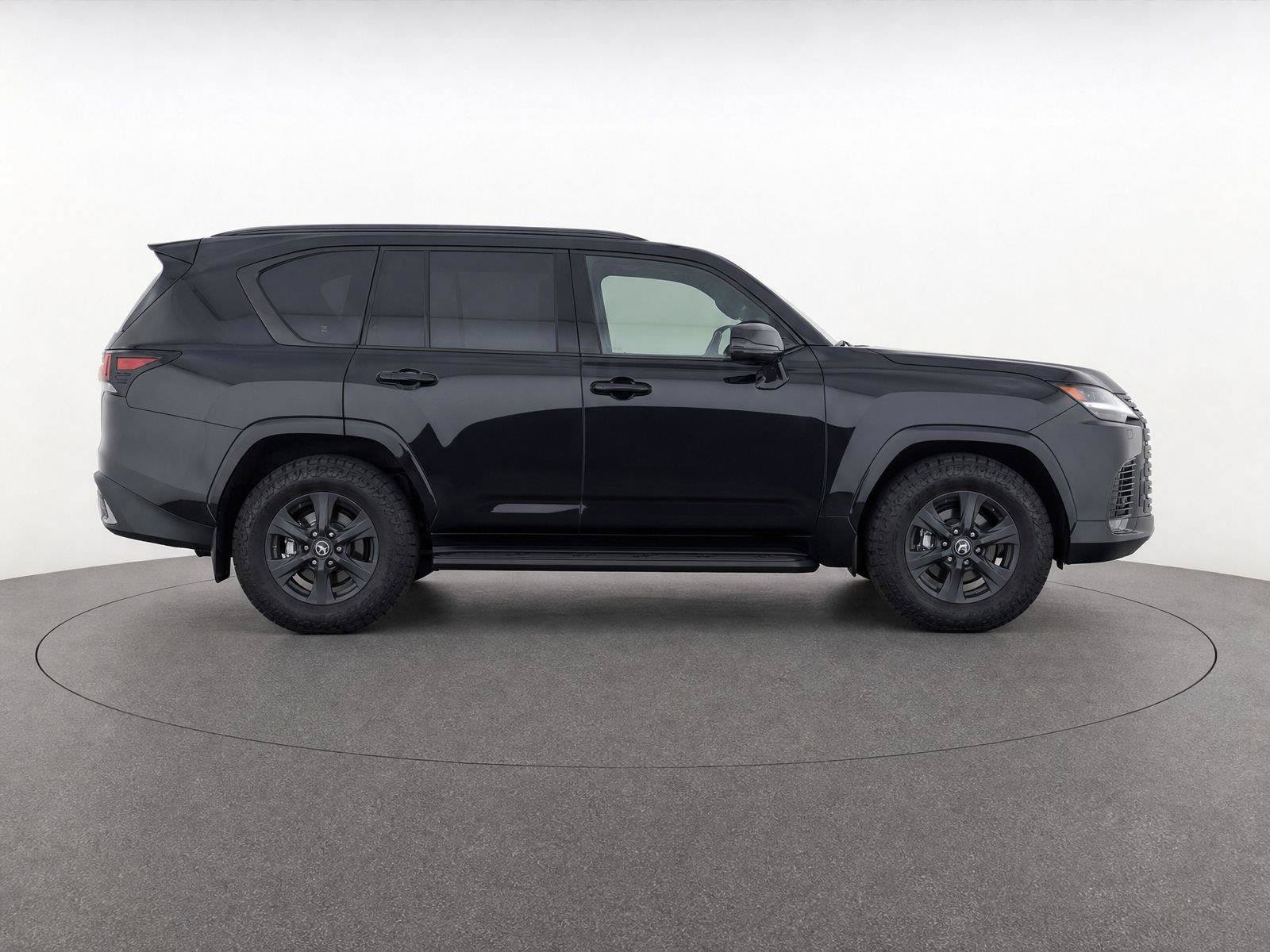 Certified 2025 Lexus LX 700h Overtrail w/ Accessory Package (Z1) AWD/4WD image 8