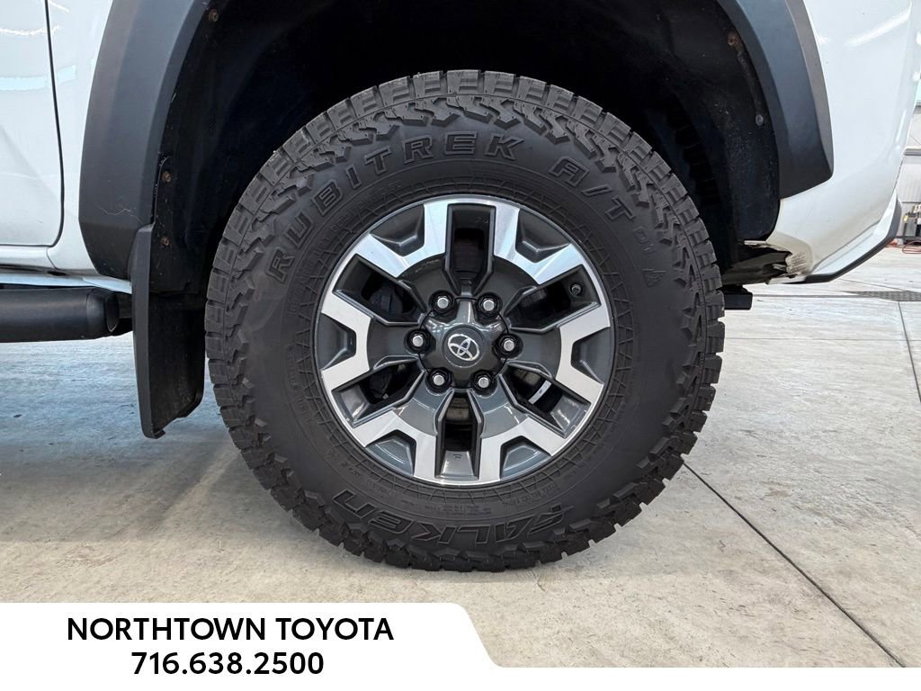 Used 2019 Toyota Tacoma TRD Off-Road image 11