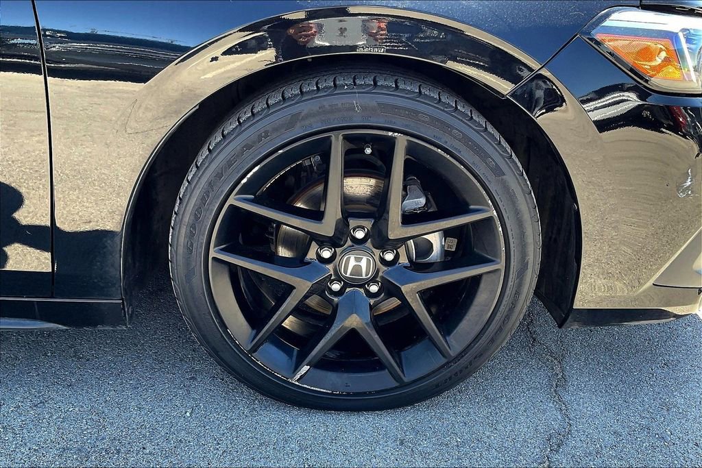Used 2023 Honda Civic Sport image 11