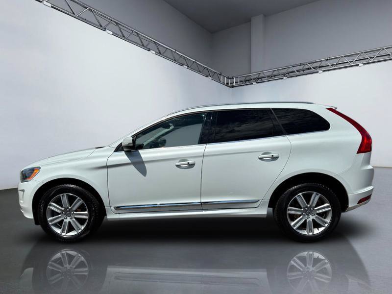 Used 2017 Volvo XC60 T5 Inscription w/ Preferred Option Package AWD/4WD image 2