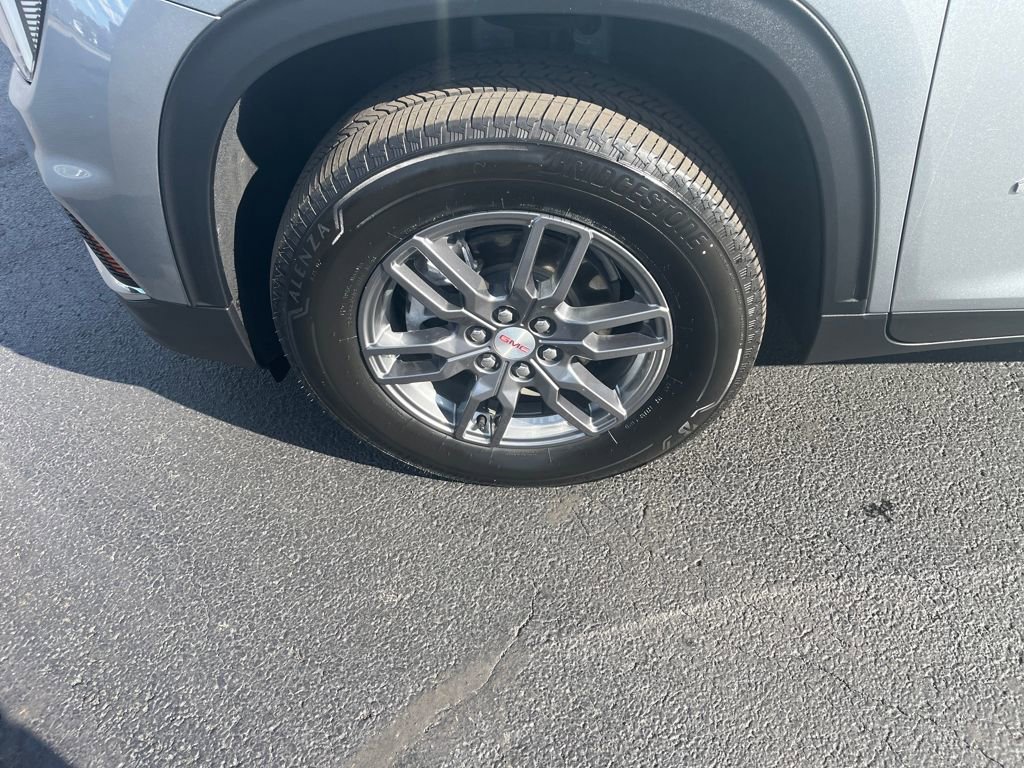 Used 2025 GMC Acadia Elevation image 36