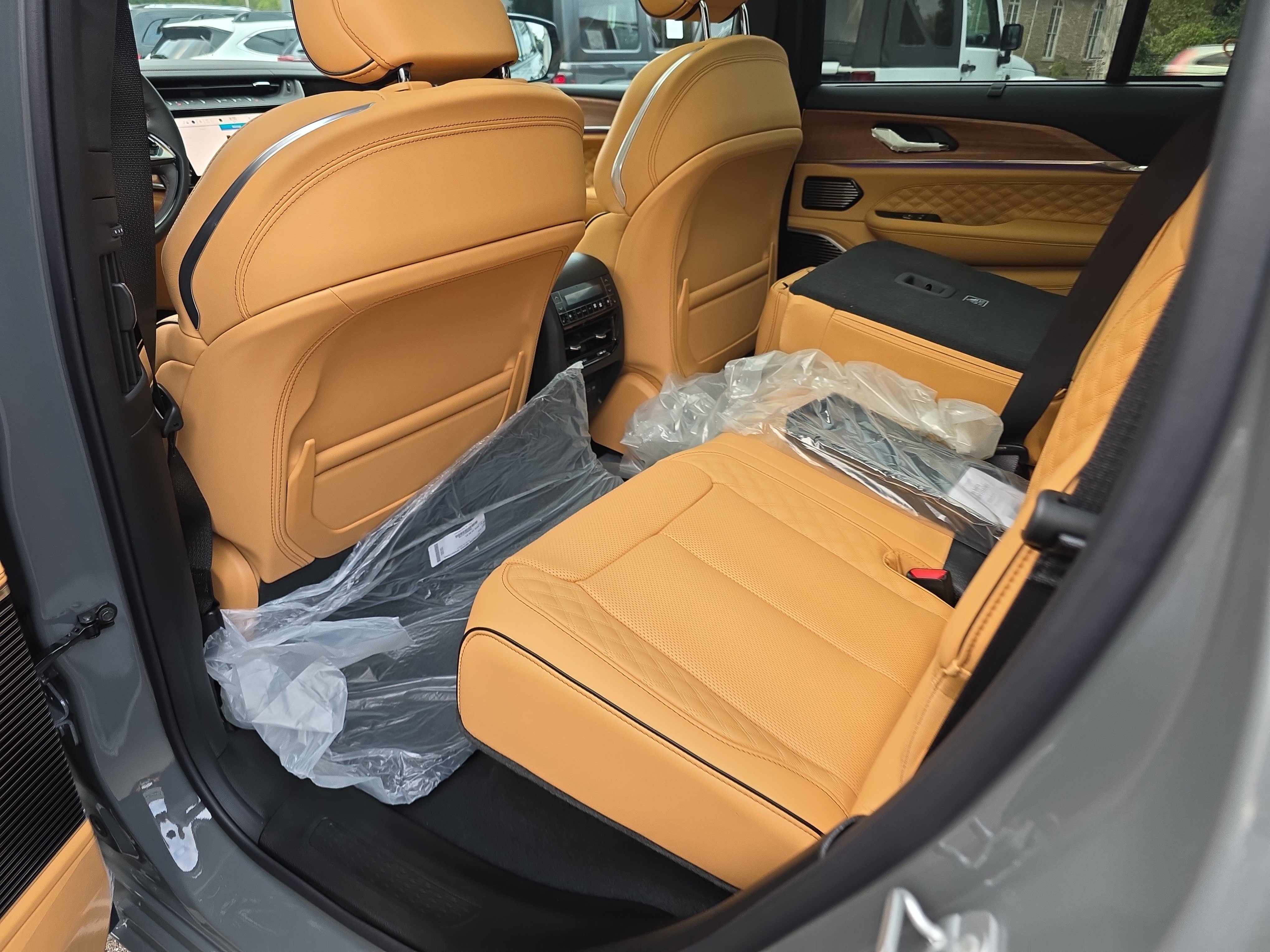New 2027 Jeep Grand Cherokee Summit AWD/4WD image 22