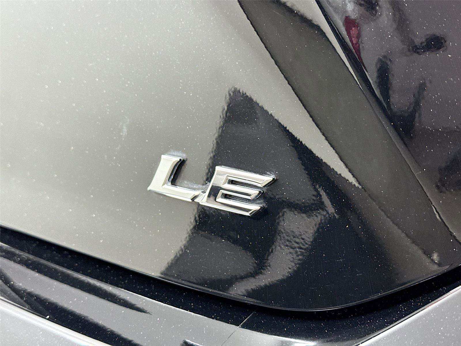 Used 2025 Toyota Camry LE w/ Convenience Package image 14