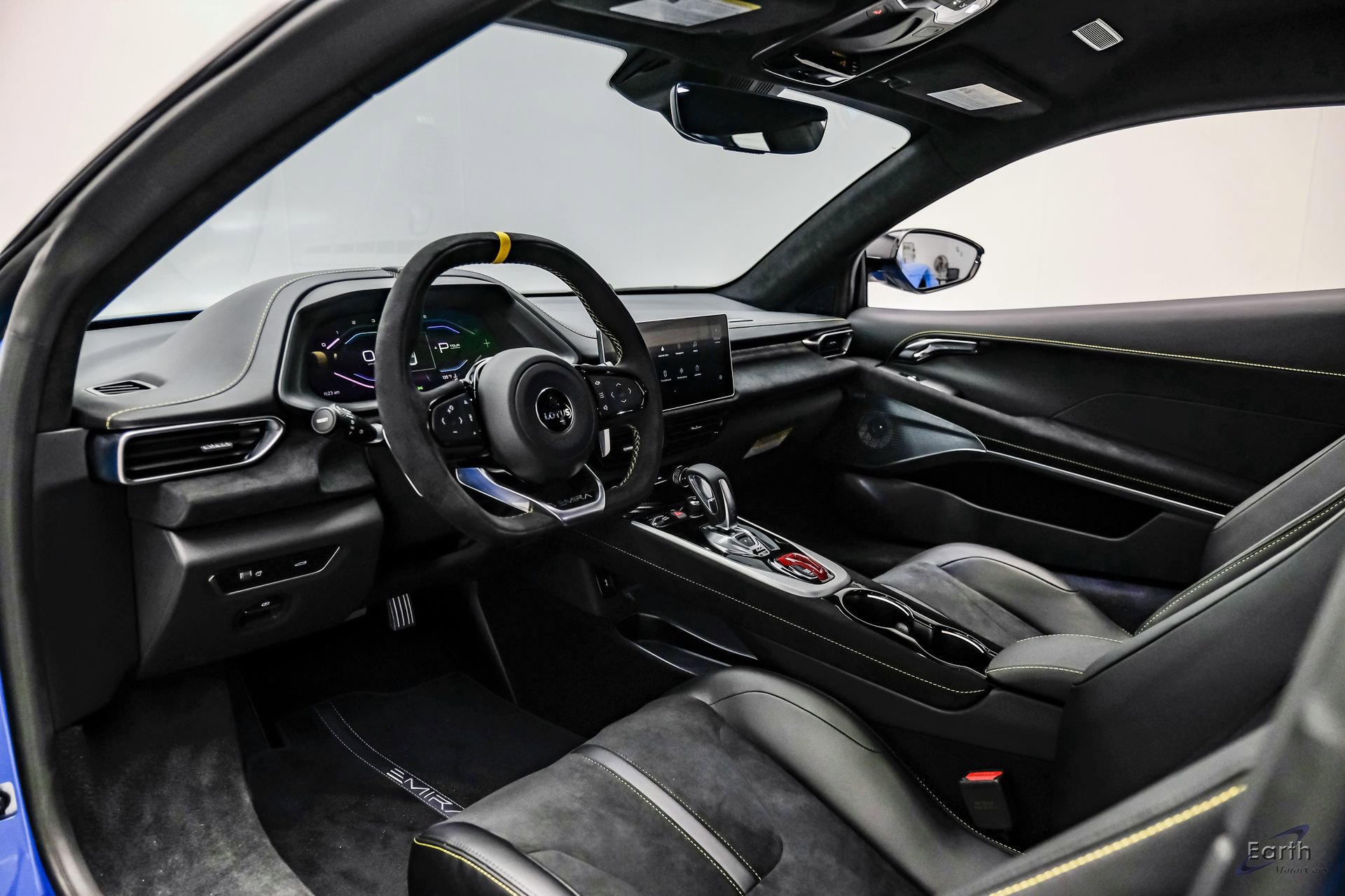 New 2026 Lotus Emira SE image 2