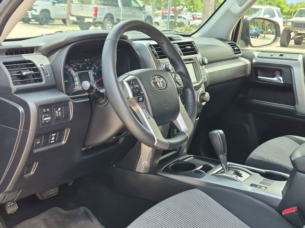 Used 2017 Toyota 4Runner SR5 RWD image 10