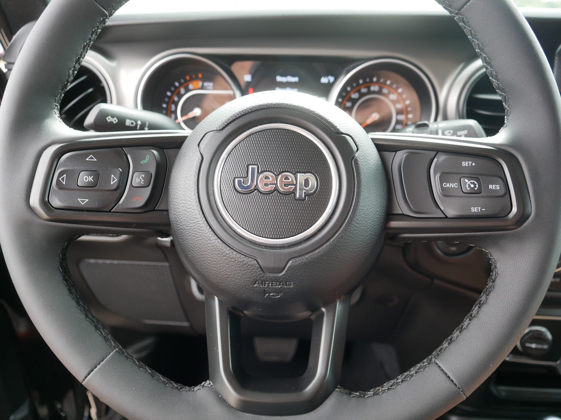 Used 2023 Jeep Wrangler Sport AWD/4WD image 25