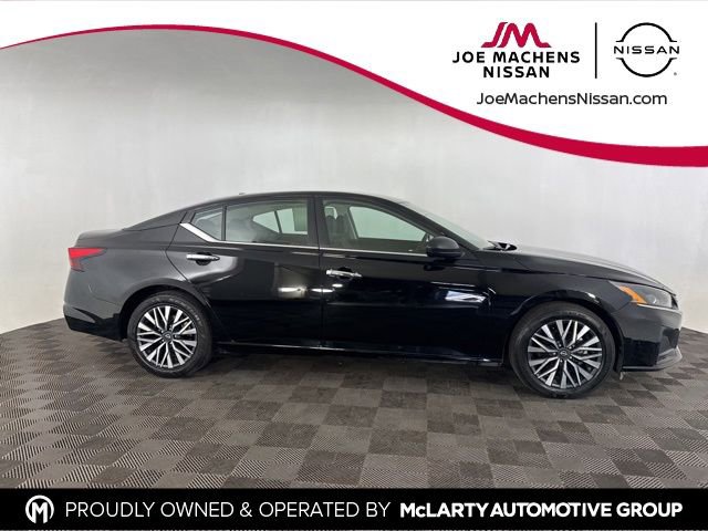 Used 2025 Nissan Altima 2.5 SV image 5
