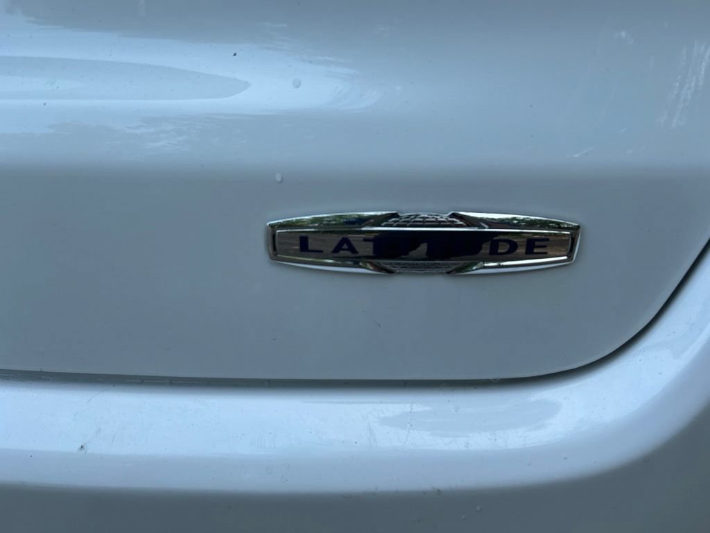Used 2024 Jeep Compass Latitude AWD/4WD image 10