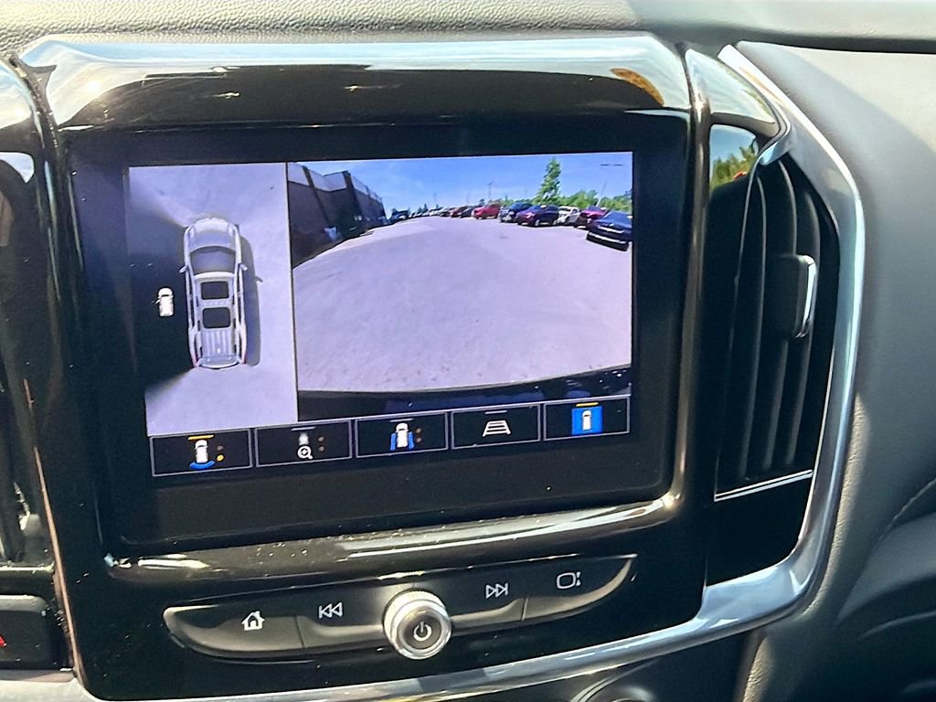 Used 2023 Chevrolet Traverse RS FWD image 33