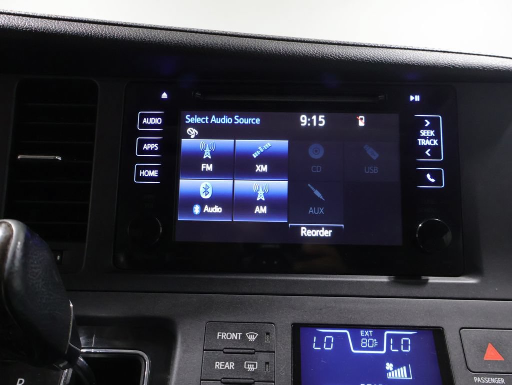 Used 2015 Toyota Sienna XLE AWD/4WD image 23
