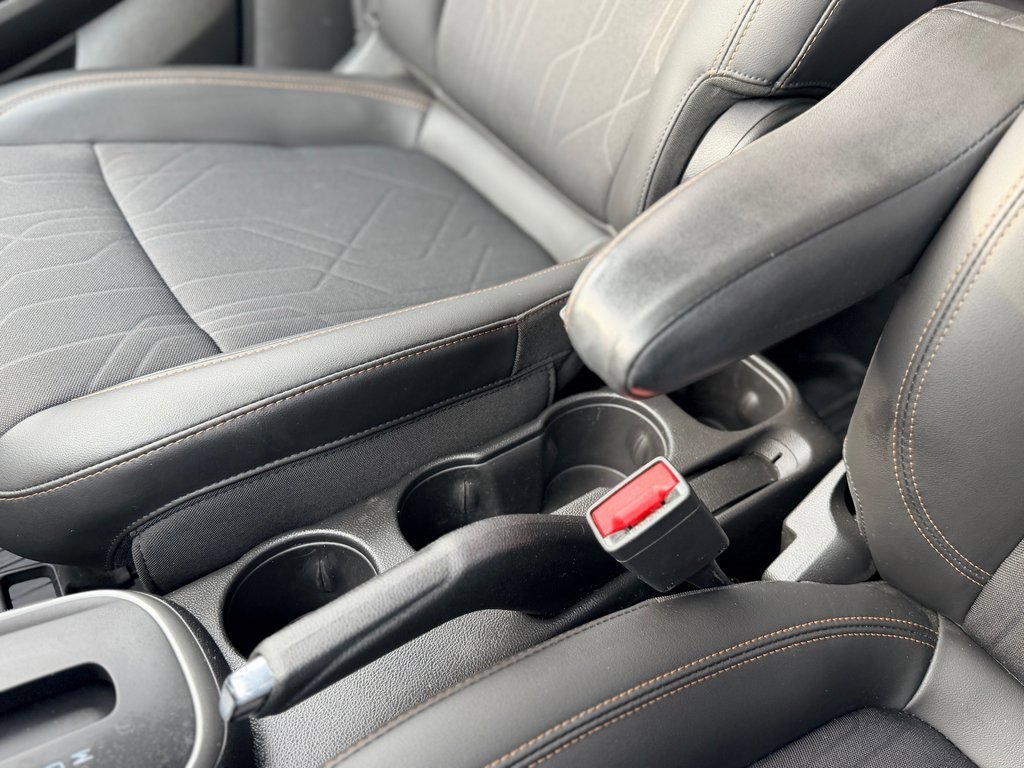 Used 2021 Chevrolet Trax LT w/ Sport Edition image 18