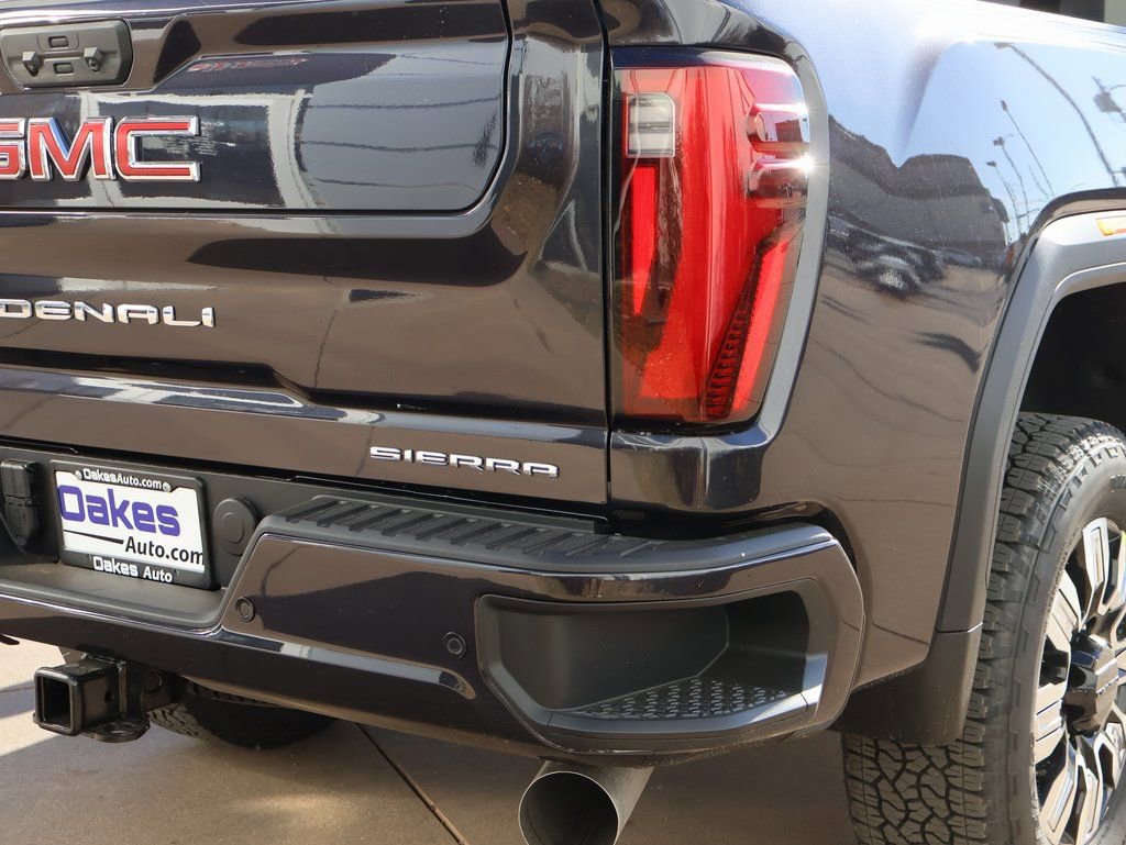 New 2026 GMC Sierra 2500 Denali w/ Denali Reserve Package image 15