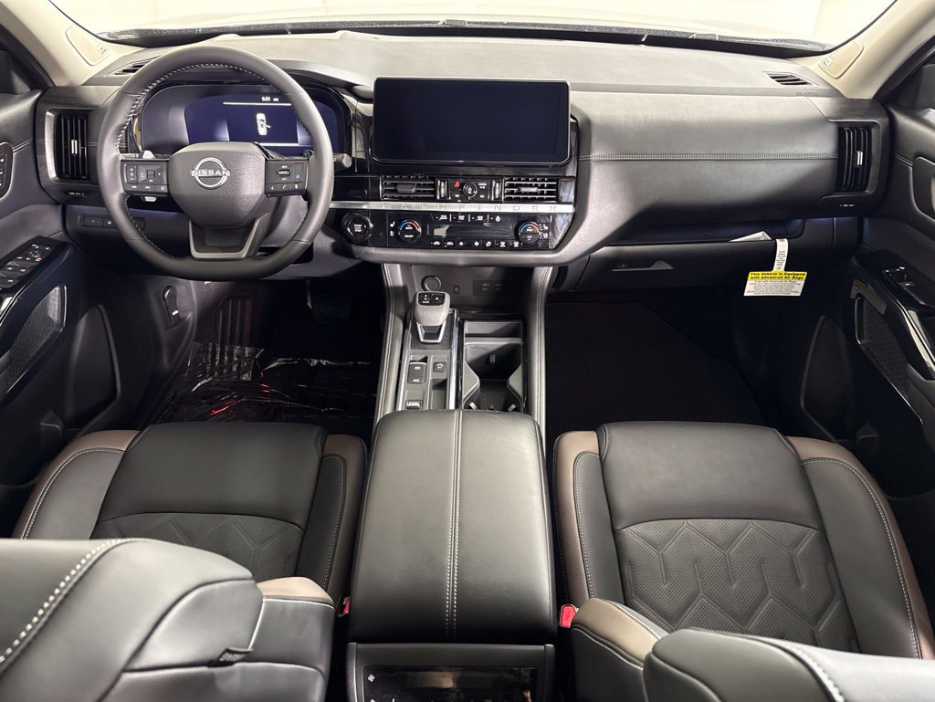 New 2026 Nissan Pathfinder Platinum w/ Cargo Package FWD image 4