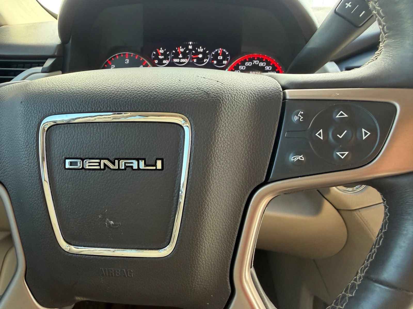 Used 2015 GMC Yukon Denali w/ Open Road Package AWD/4WD image 16