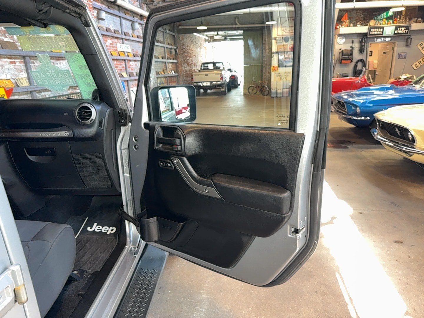 Used 2013 Jeep Wrangler Unlimited Sport AWD/4WD image 53