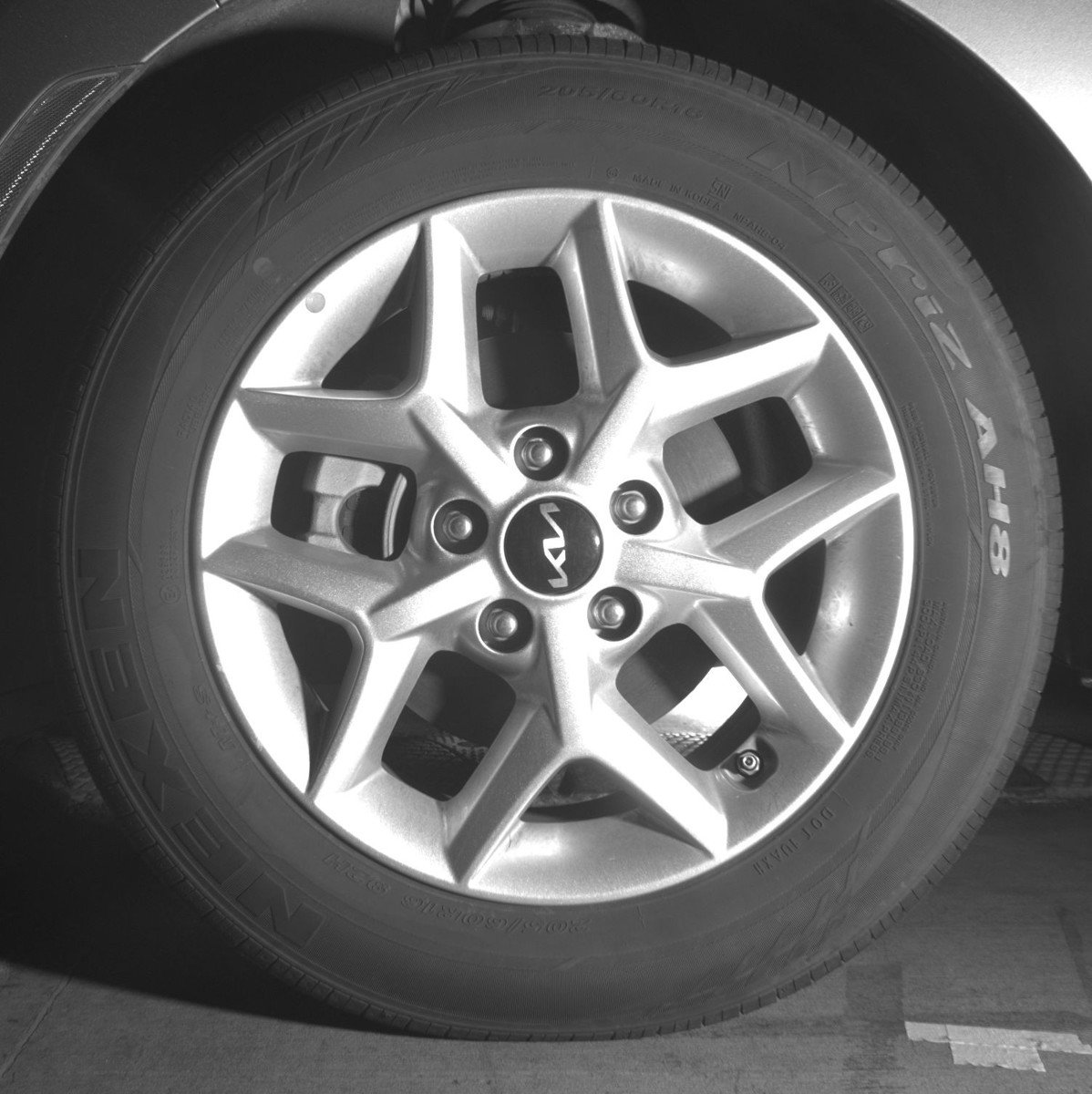 Used 2025 Kia Soul LX w/ LX Technology Package image 12