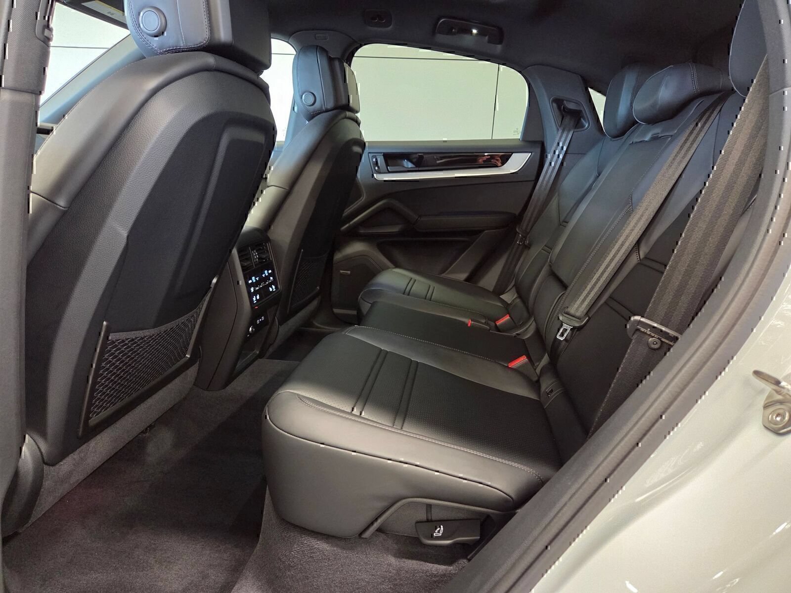 Certified 2026 Porsche Cayenne Coupe AWD/4WD image 11