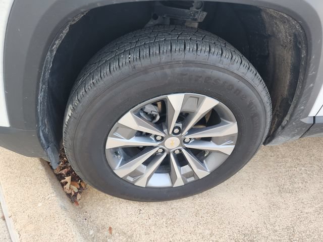 Used 2026 Chevrolet Equinox LT FWD image 9