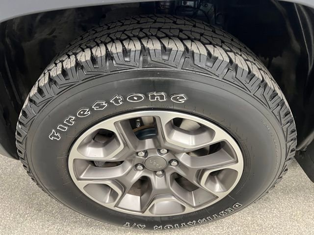 Used 2020 Jeep Cherokee Trailhawk w/ Technology Group image 13