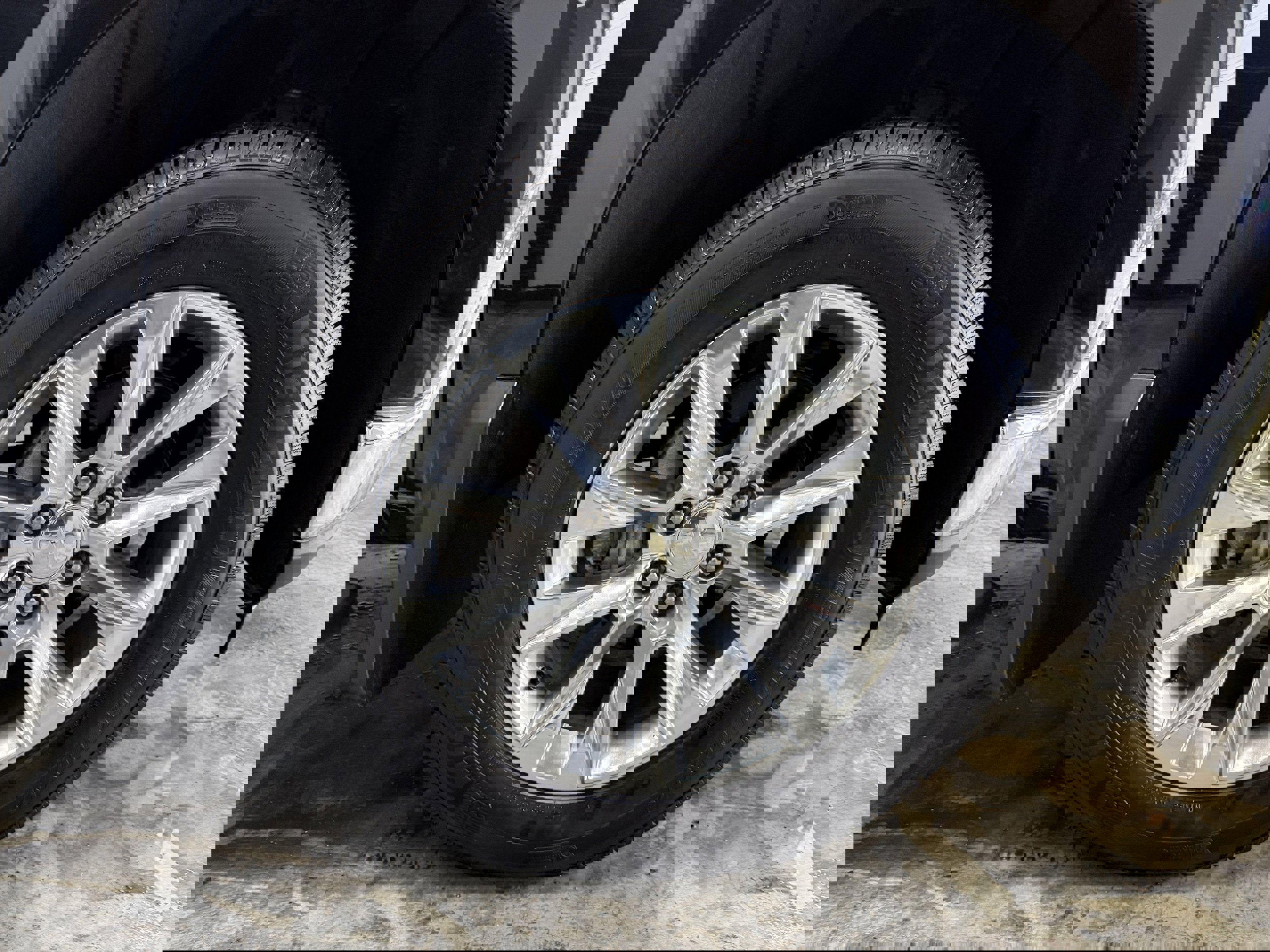 Used 2020 Chevrolet Silverado 1500 LTZ w/ LTZ Premium Package image 34