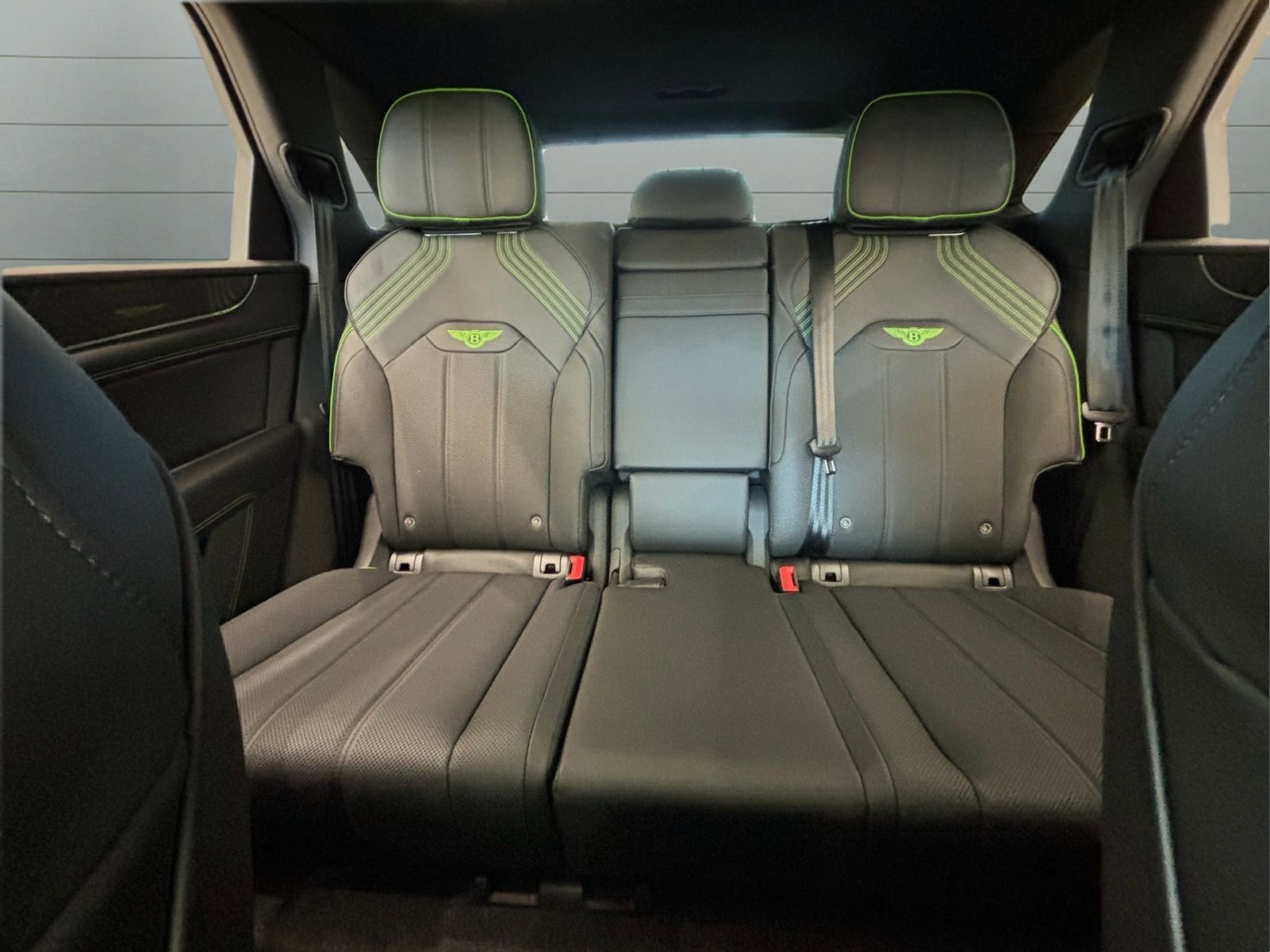 New 2025 Bentley Bentayga image 18