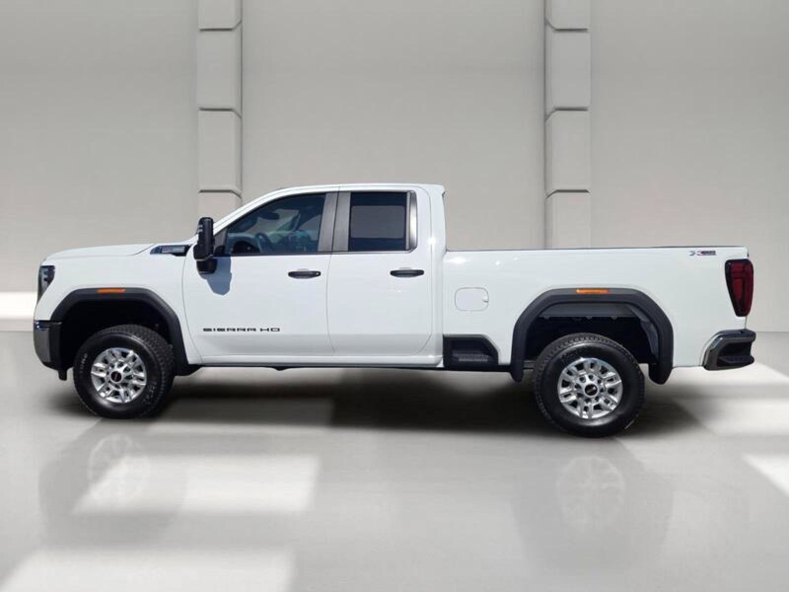 New 2026 GMC Sierra 2500 Pro w/ 1SA Pro Safety Plus Package AWD/4WD image 4