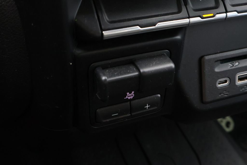 Used 2020 Chevrolet Silverado 1500 LT w/ All-Star Edition image 29