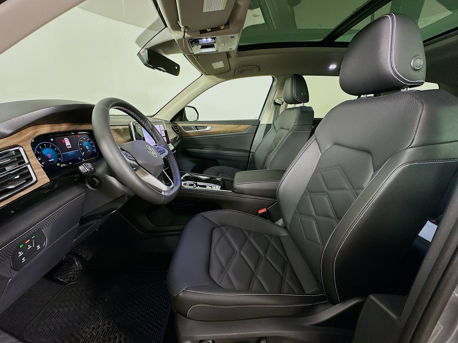 New 2026 Volkswagen Atlas SE AWD/4WD image 32