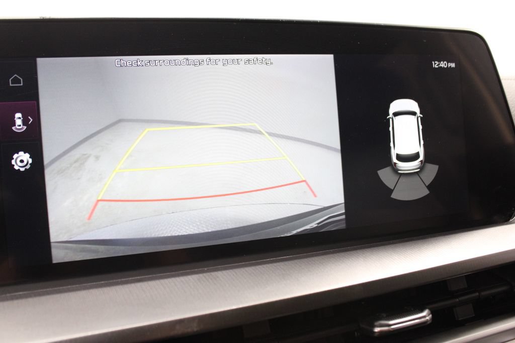 Used 2024 Kia Telluride LX FWD image 4