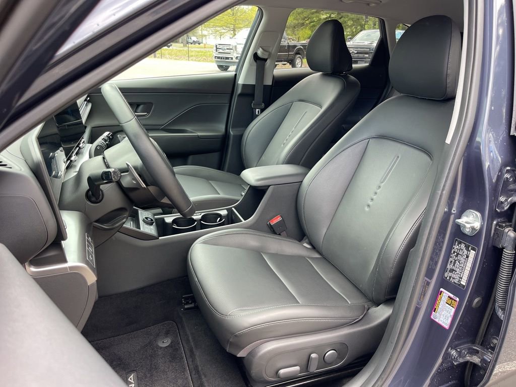 Used 2024 Hyundai Kona Limited FWD image 19