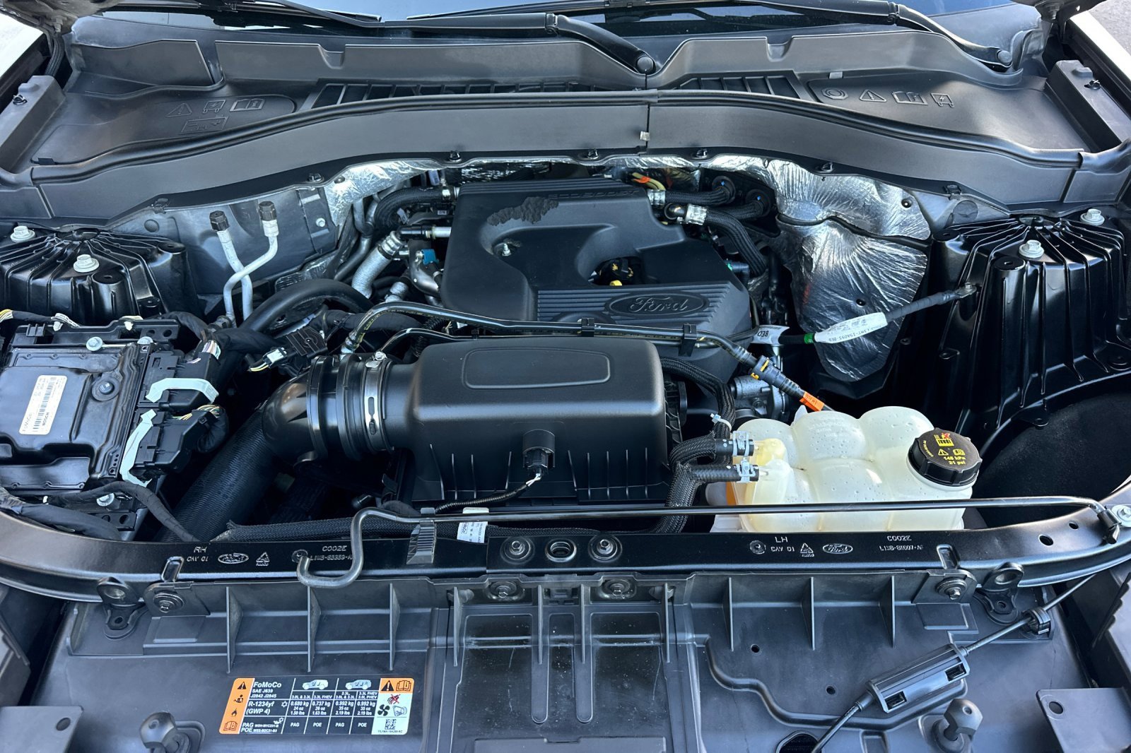 Used 2020 Ford Explorer XLT image 25