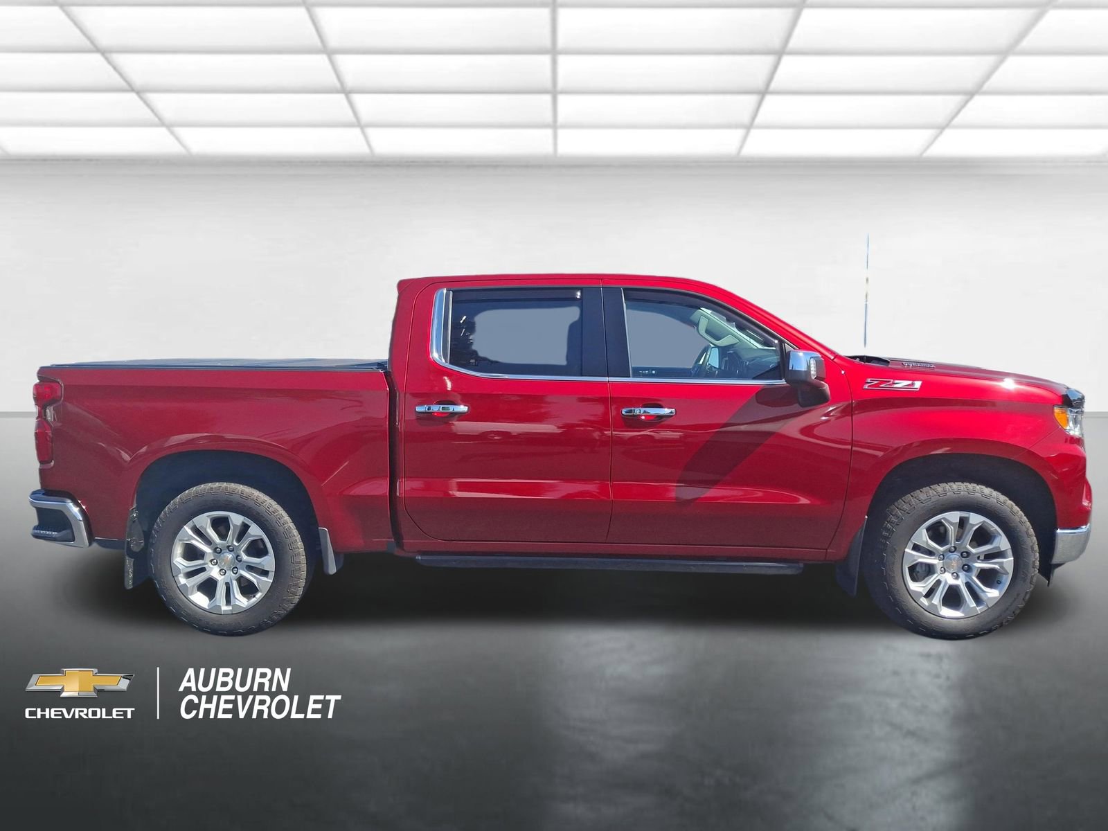 Certified 2024 Chevrolet Silverado 1500 LTZ AWD/4WD image 2
