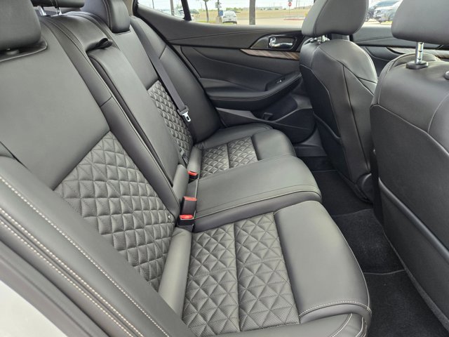 Used 2017 Nissan Maxima Platinum image 19