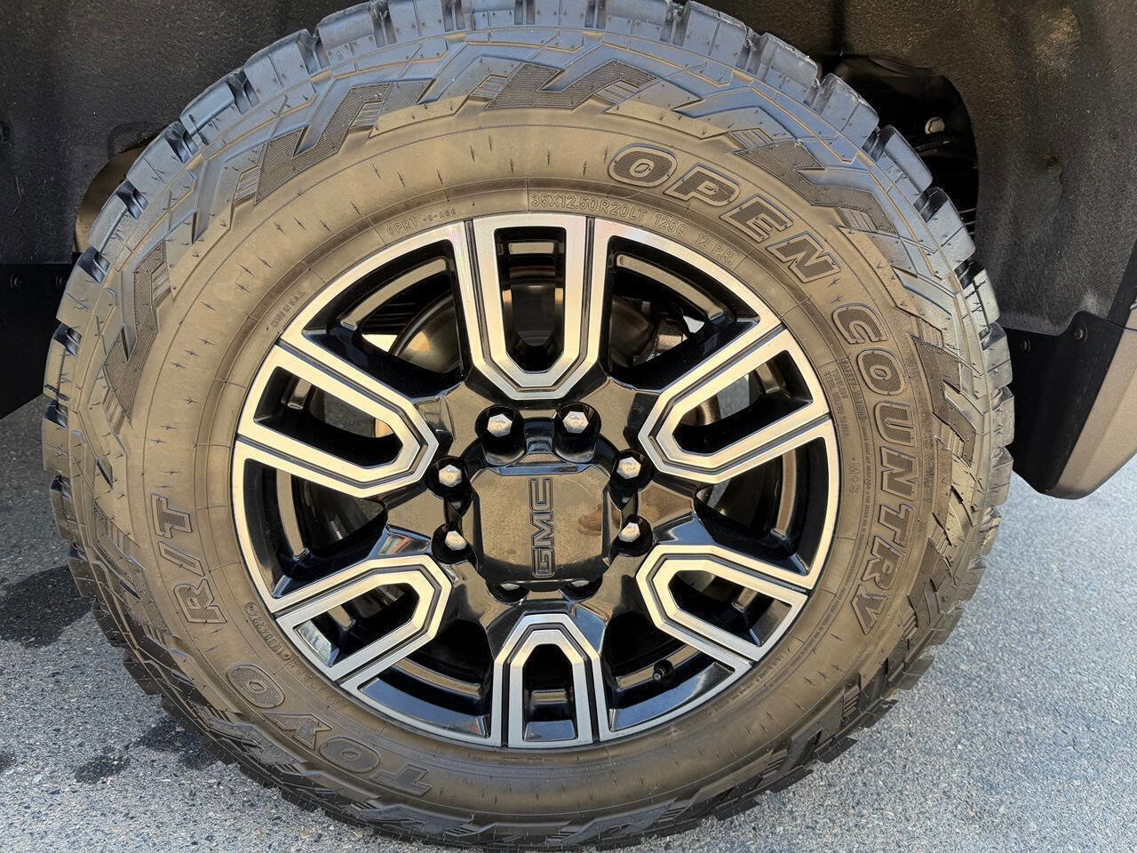 Used 2020 GMC Sierra 3500 AT4 w/ AT4 Premium Package image 42