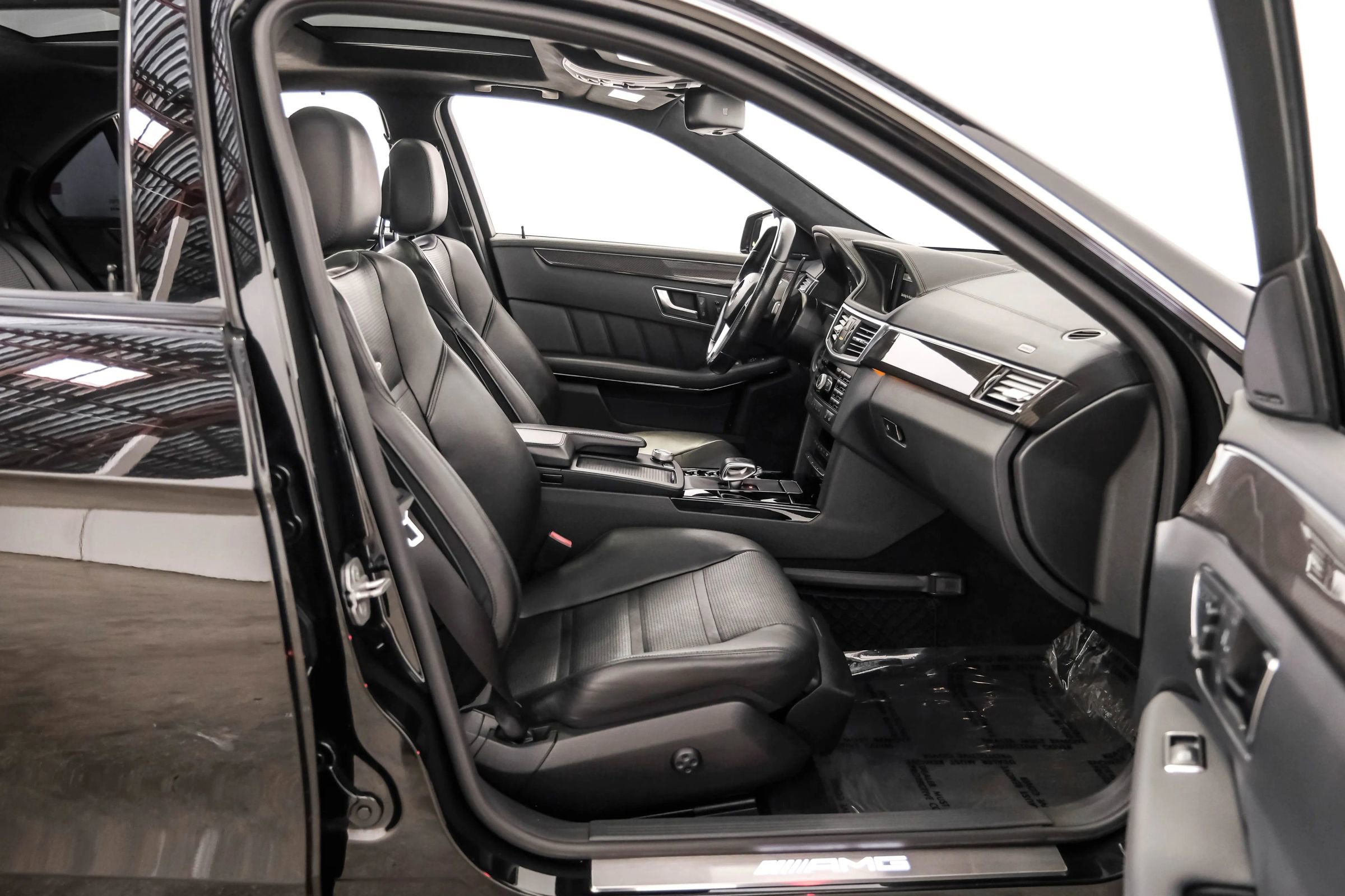 Used 2012 Mercedes-Benz E 63 AMG Sedan image 32