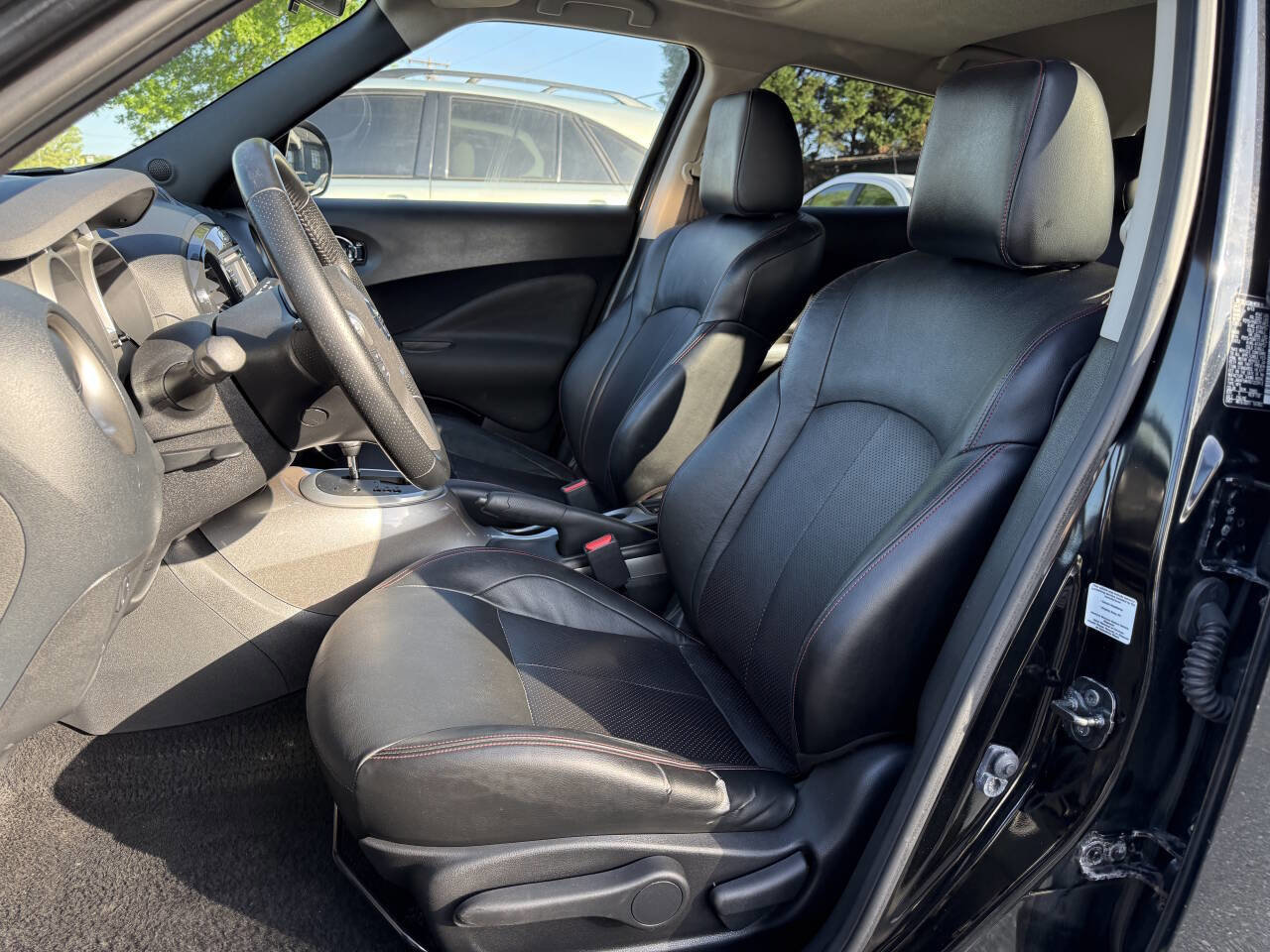 Used 2013 Nissan Juke SL image 9