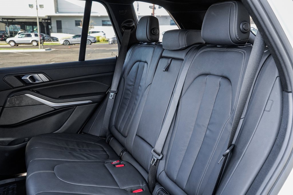 Used 2020 BMW X5 xDrive40i w/ M Sport Package image 20